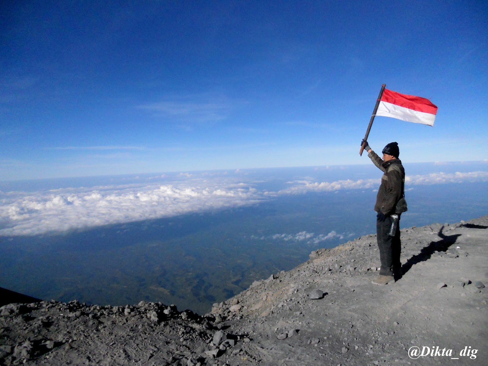 solo traveling ke Gunung Semeru.